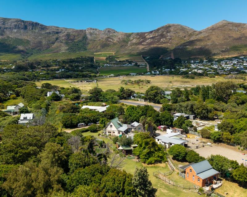 4 Bedroom Property for Sale in Meadowsteads Western Cape